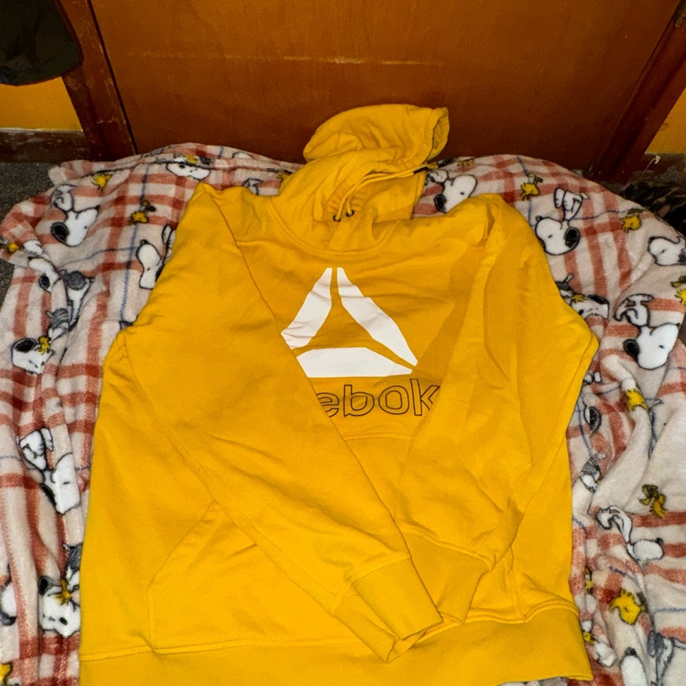 Yellow reebok hoodie mens xl